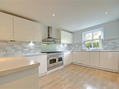 Property image 2 of home to let in Permain Close, Shenley